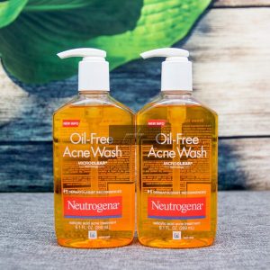 Sữa rửa mặt Neutrogena Oil Free Acne Wash