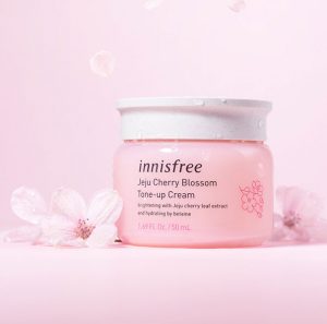 Kem dưỡng trắng da Innisfree Jeju Cherry Blossom Tone-up Cream