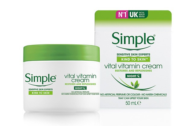 Kem dưỡng ẩm da Simple Kind To Skin Vital Vitamin Night Cream