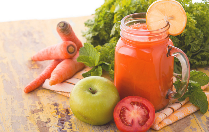 Nước ép cà chua kết hợp cà rốt và táo cực thơm ngon và bổ dưỡng